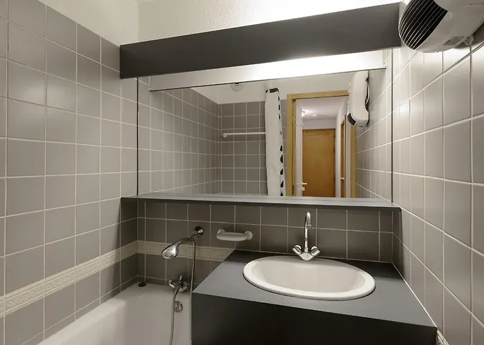 Cosy Proche Pistes - Balcon Et Wifi - Fr-1-181-1017 *